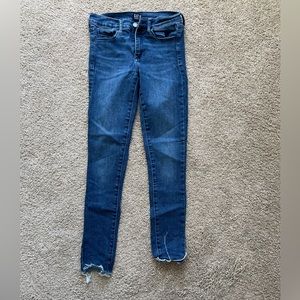 Gap size 0/25 regular skinny jeans